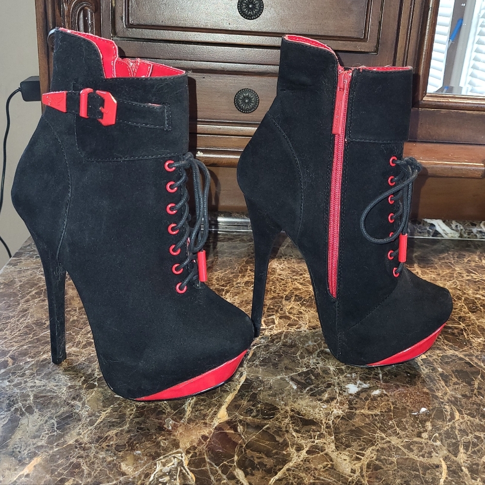 Shiekh Black and Red Lace-Up Heeled Boots